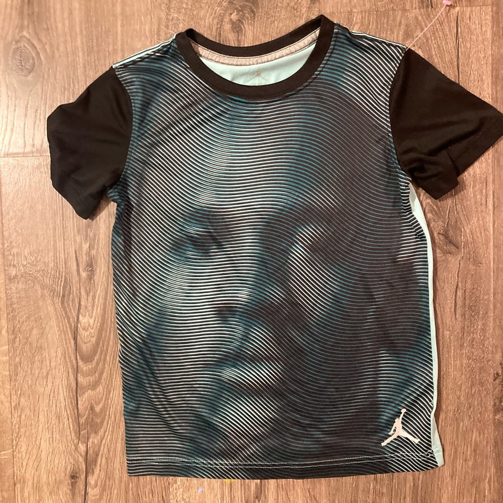 Boys Y Small Air Jordan Dri Fit Shirt